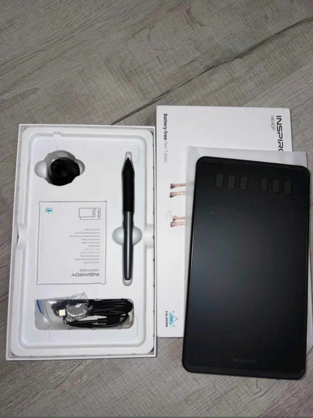 HUION Inspiroy Large Drawing Tablet with 3-Group 8 Customized ExpressKeys
